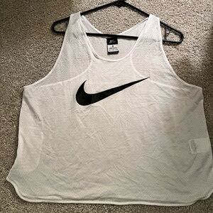 Nike white mesh run tank NWOT